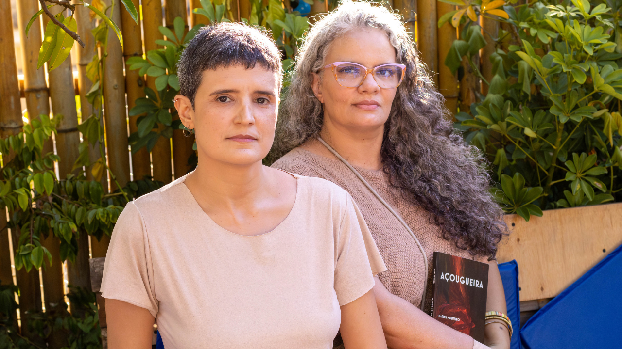 Duque de Caxias recebe roda de leitura do romance "Açougueira", premiado e finalista de importantes prêmios literários