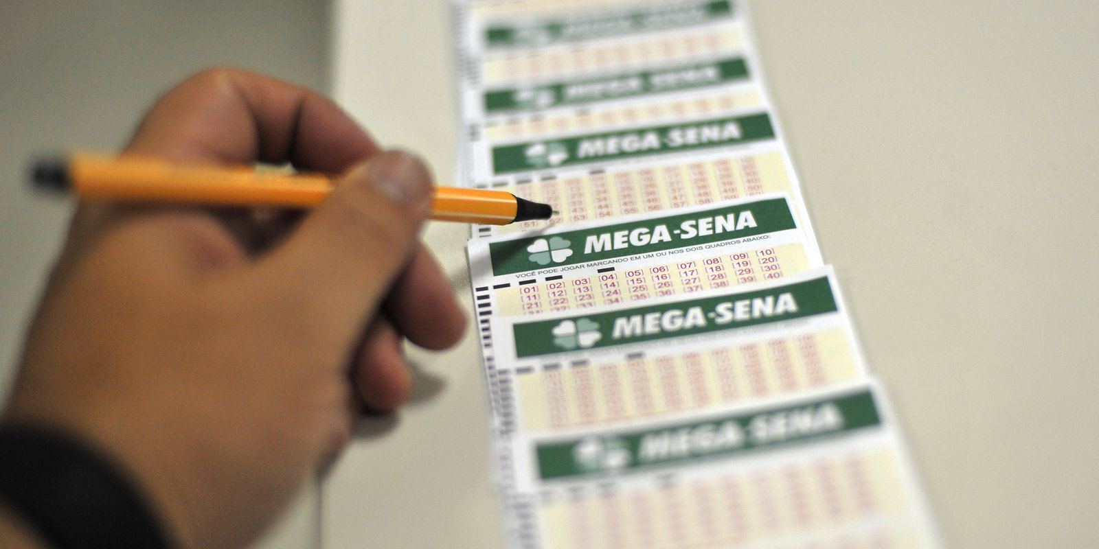 Prêmio da Mega-Sena acumulado em R$ 3,5 milhões é sorteado nesta terça-feira