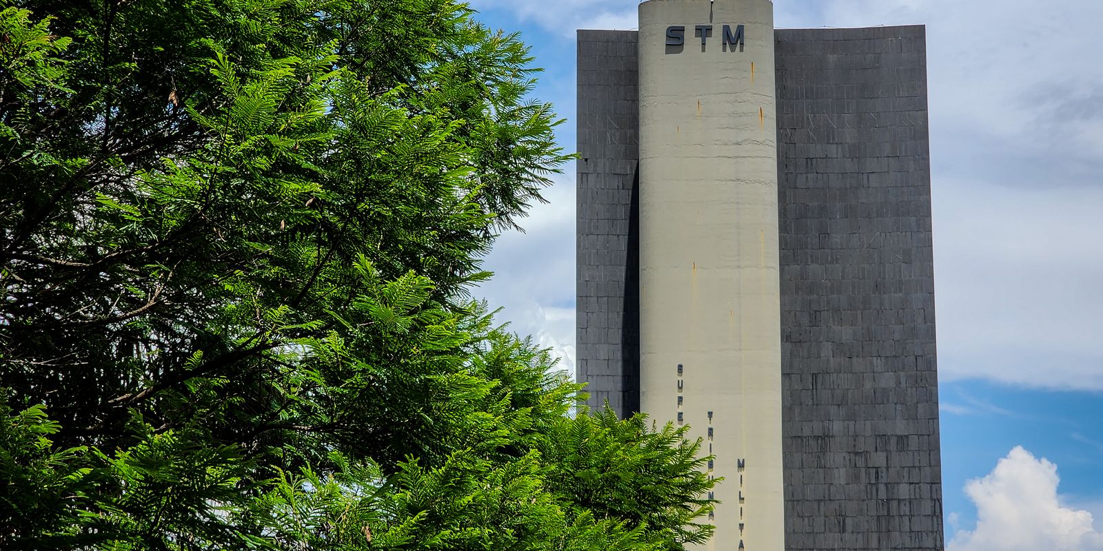 STM decreta a perda de patente de tenente acusado de contaminação por HIV