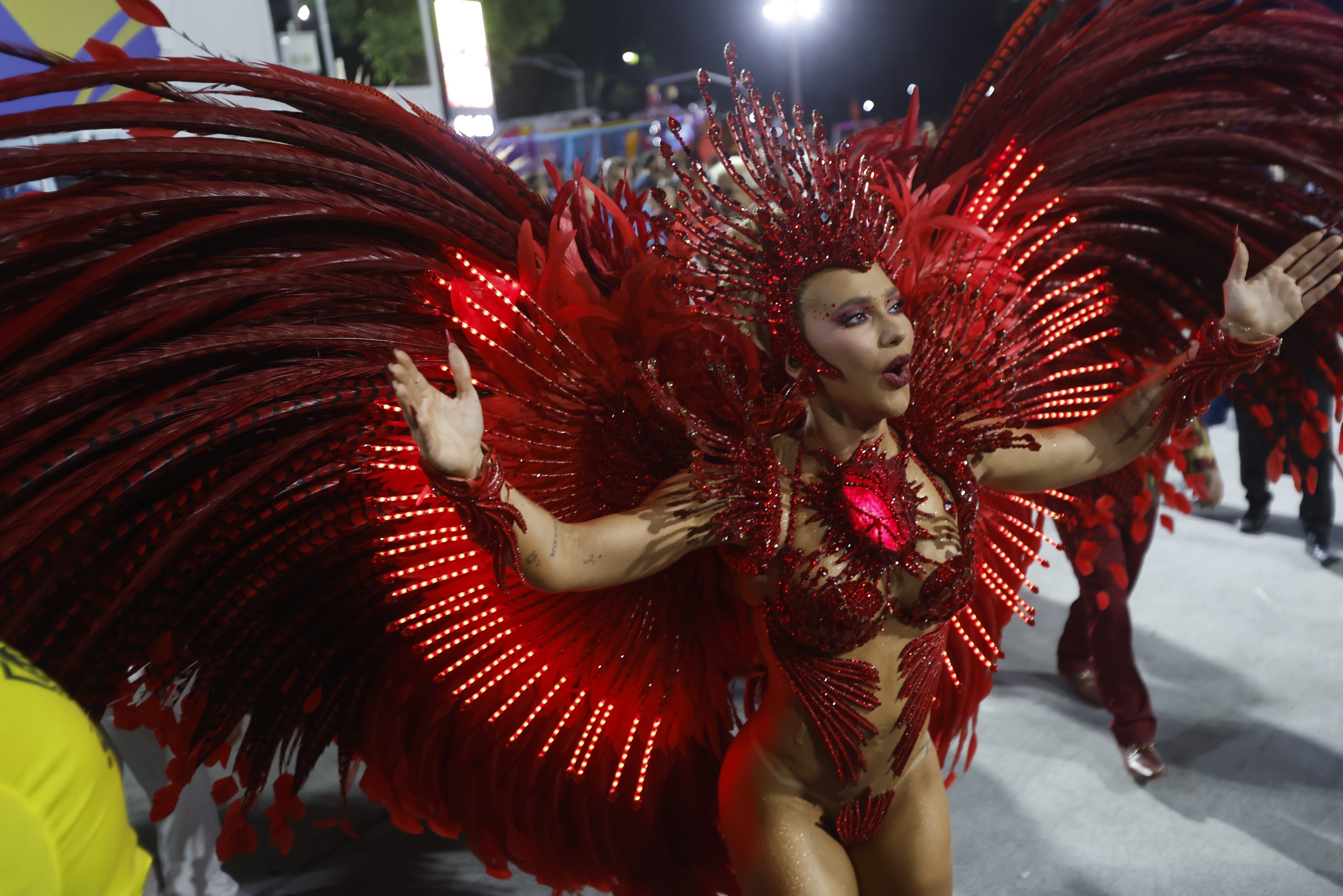 Virginia Fonseca deixa o posto de rainha de bateria da Grande Rio