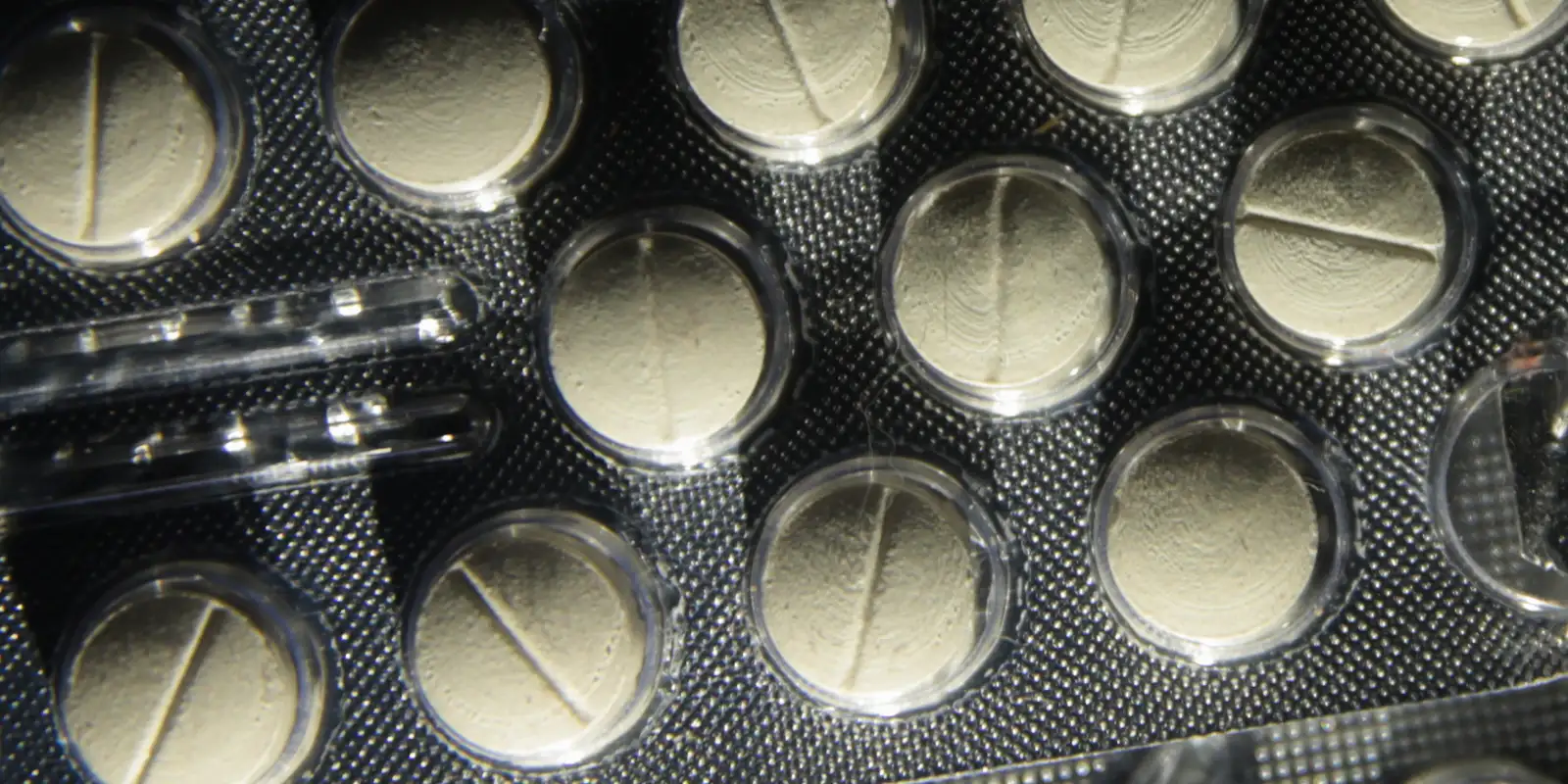 Anvisa aprova o Aquipta como novo tratamento de enxaqueca para adultos