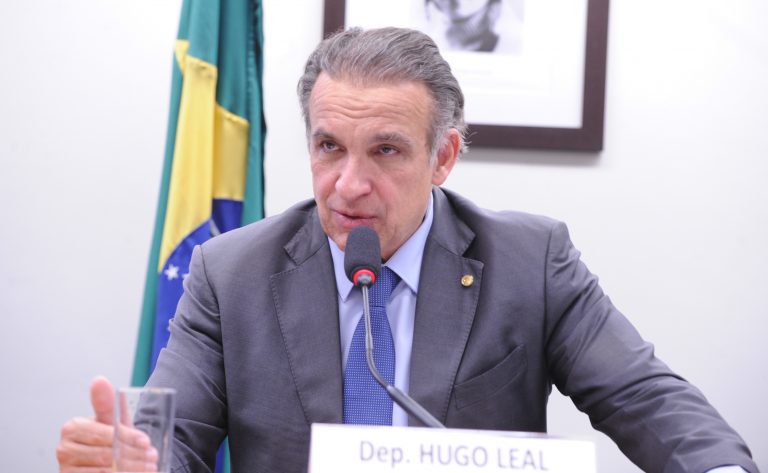 CCJ aprova tolerância de 15 minutos em estacionamento rotativo
