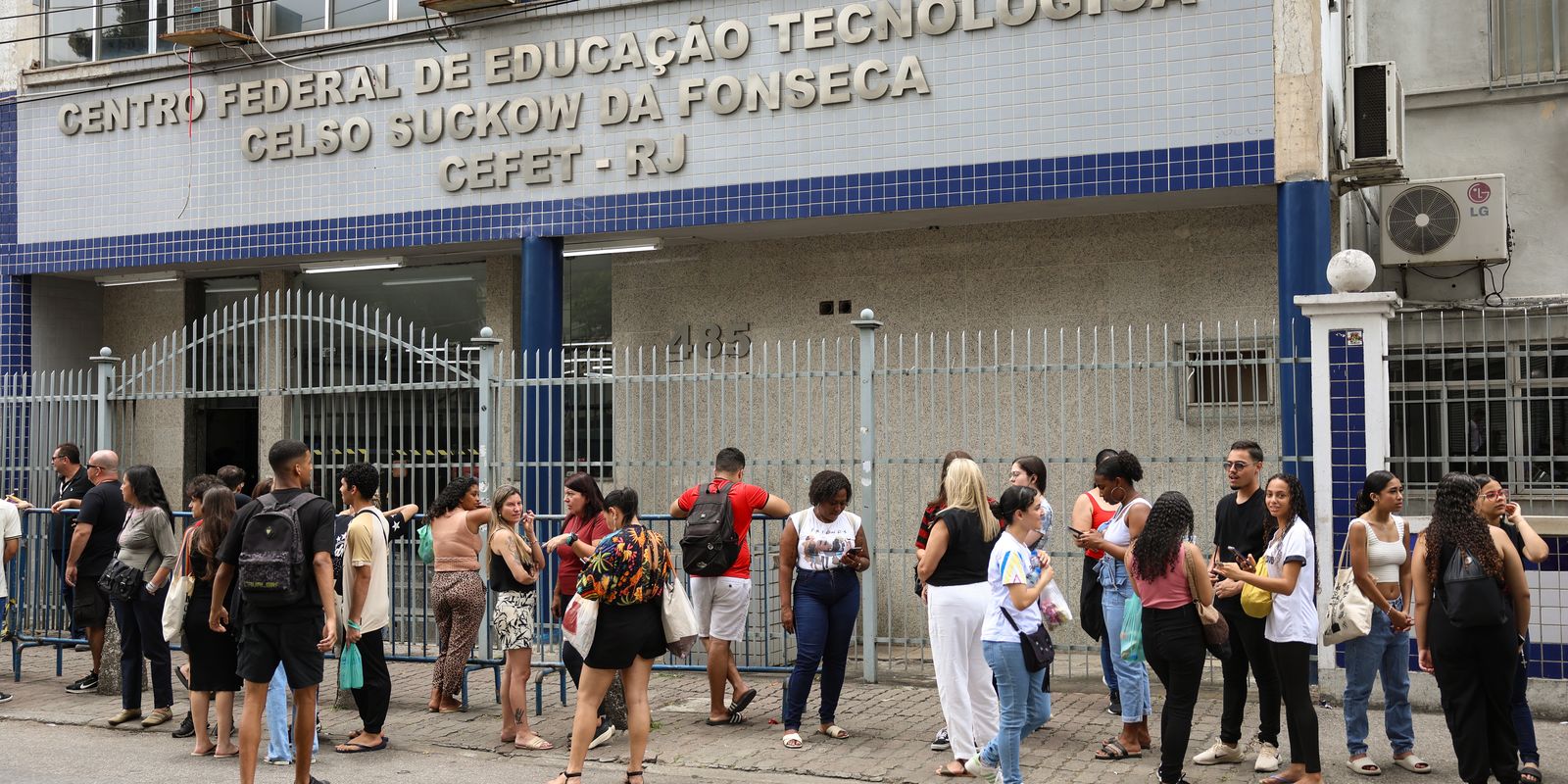 Rio garante transporte gratuito no Enem para candidatos em novembro