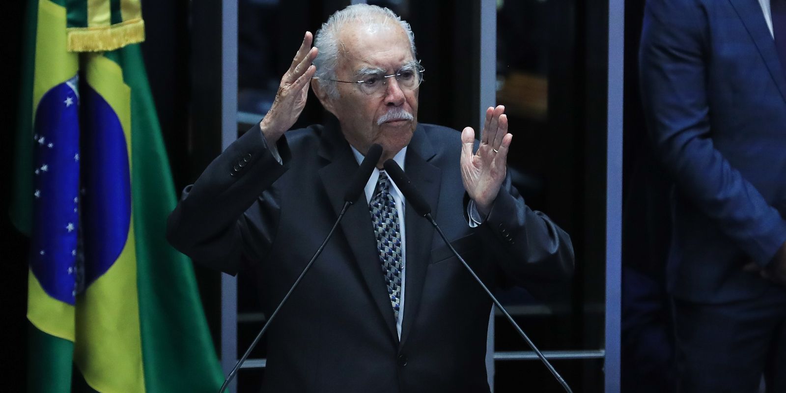 José Sarney é internado em São Luís após diagnóstico de pneumonia
