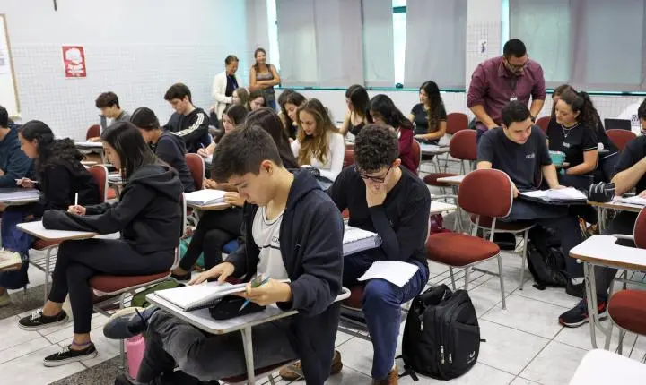 Estudantes do ensino superior podem solicitar bolsa permanência Prouni de R$ 700