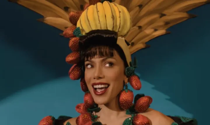Anitta e Carmen Miranda: cantora explica homenagem e relação entre suas carreiras