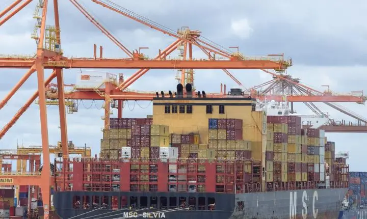 Brasil registra saldo positivo de US$ 7 bilhões na balança comercial em julho