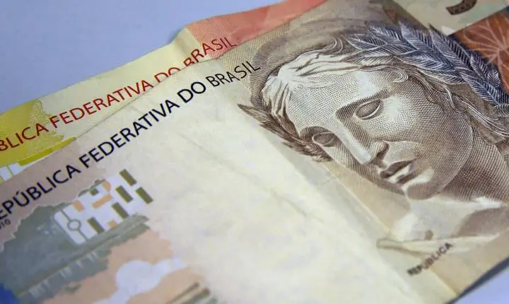 Novo pagamento do Bolsa Família contempla beneficiários com NIS final 7 nesta segunda