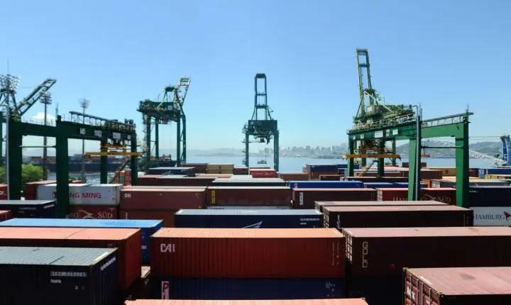 Brasil e EUA marcam reunião virtual para discutir o tarifaço dos EUA