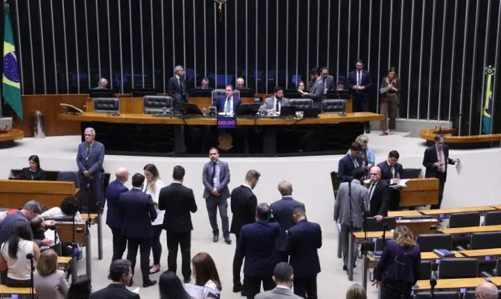 Câmara vota MP que zera Imposto de Importação para compras internacionais