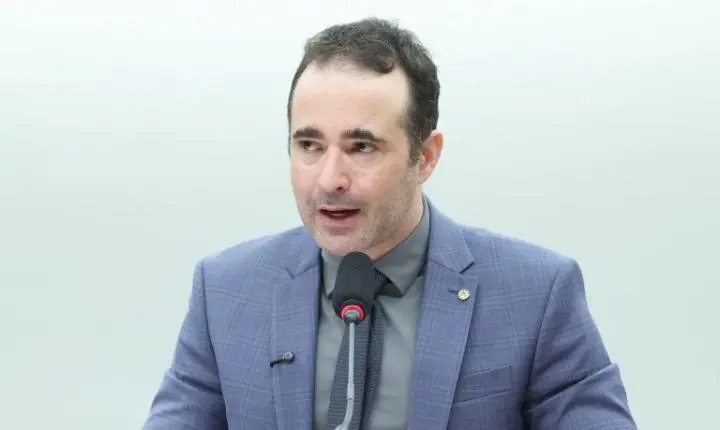 Comissão aprova projeto que cria o Auxílio Mãe Atípica de R$ 600