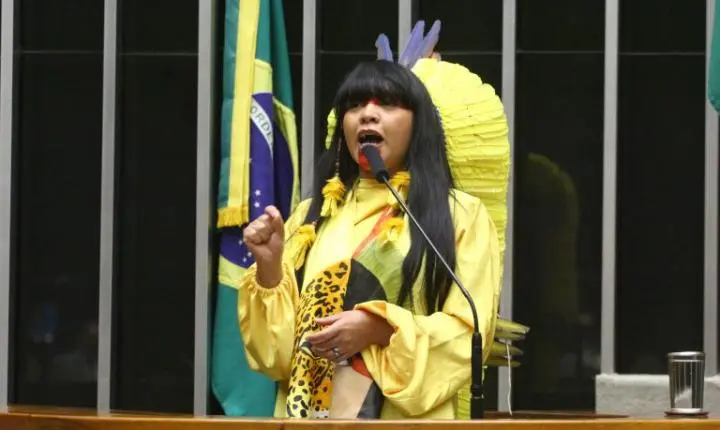 Câmara aprova prazo de verbas para candidaturas de mulheres negras e indígenas