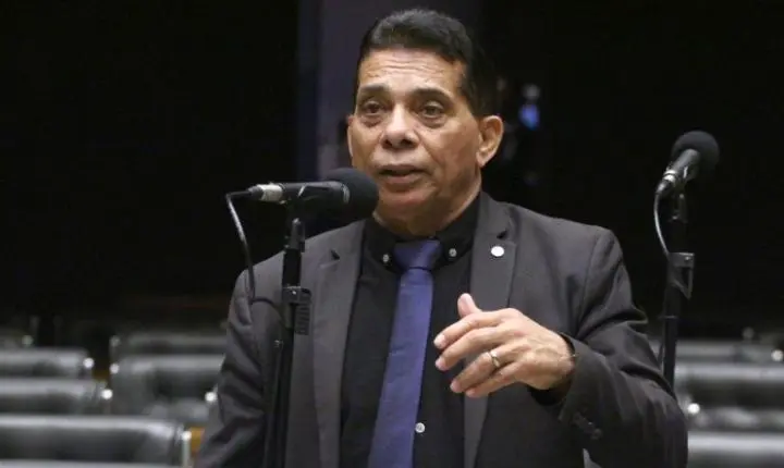 Comissão aprova projeto para ampliar o embarque armado em voos comerciais