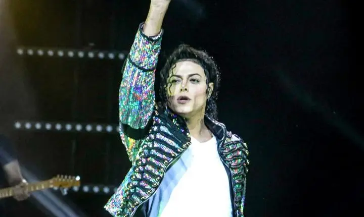 Rodrigo Teaser se encontra com filhos de Michael Jackson nos EUA