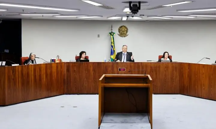 Ministros do STF defendem a rediscussão da exigência de diploma de jornalista