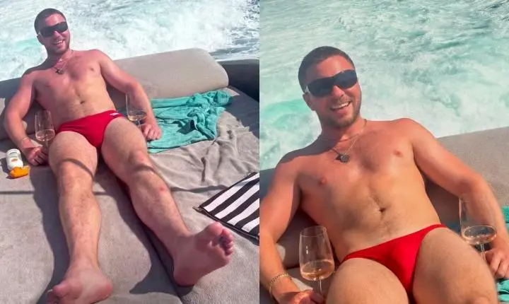 Rocco Ritchie, filho de Madonna, atrai olhares ao posar de sunga em lancha
