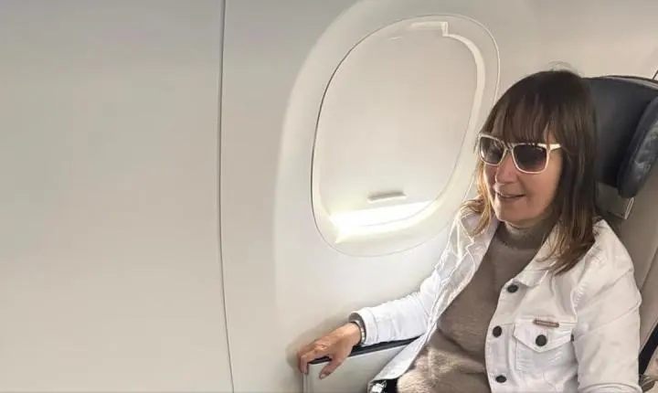 Cantora Kátia e seu cão-guia Willy viajam ao Rio para show especial