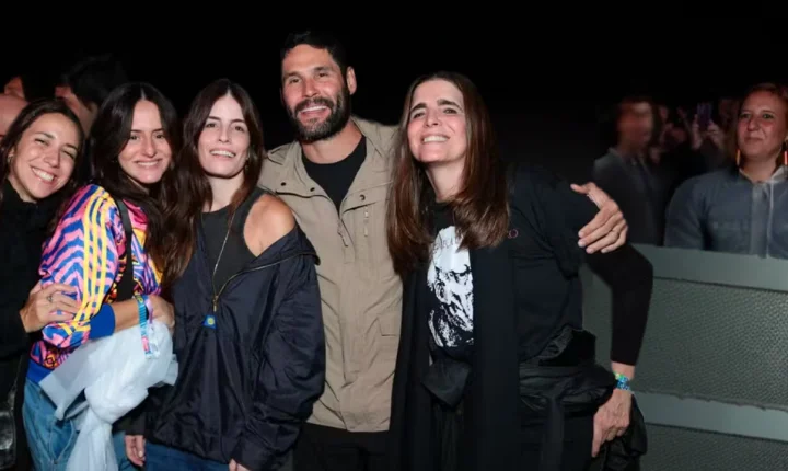 Malu Mader prestigia show dos Titãs em rara aparição pública no Rio de Janeiro