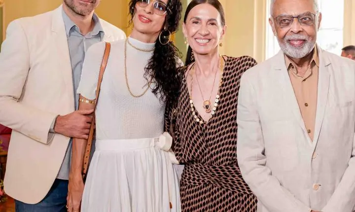 Marisa Monte faz rara aparição pública com o marido em festa no Rio de Janeiro