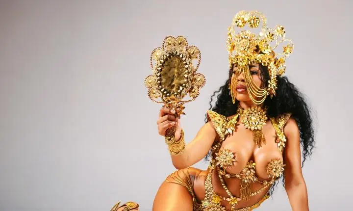 Lorena Maria rebate ataques de intolerância religiosa após ensaio de Carnaval