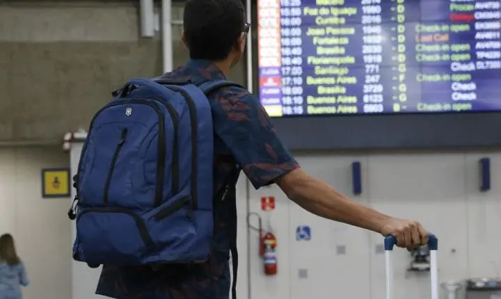 Novo sistema alfandegário acelera desembarque nos aeroportos brasileiros