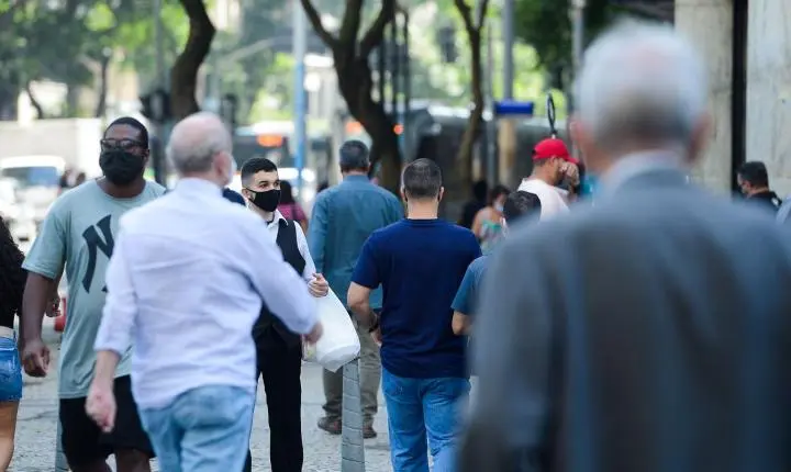 A religião na política influencia 81% dos eleitores que exigem candidatos que creiam em Deus