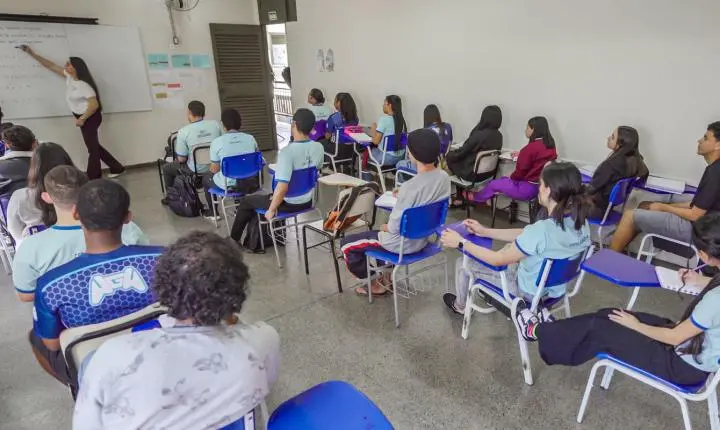 O programa Pé-de-Meia inicia pagamento da quinta parcela de frequência