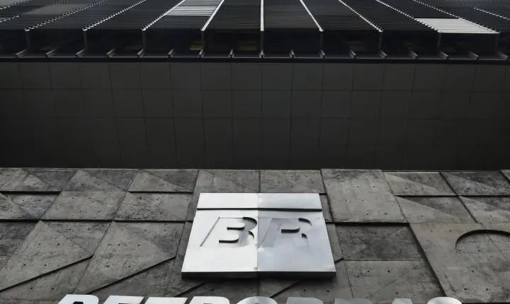  Petrobras reduz preço da gasolina em 5,2% a partir desta terça