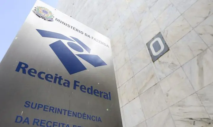 Receita reduz para R$ 17,2 bilhões projeção com IR sobre dividendos