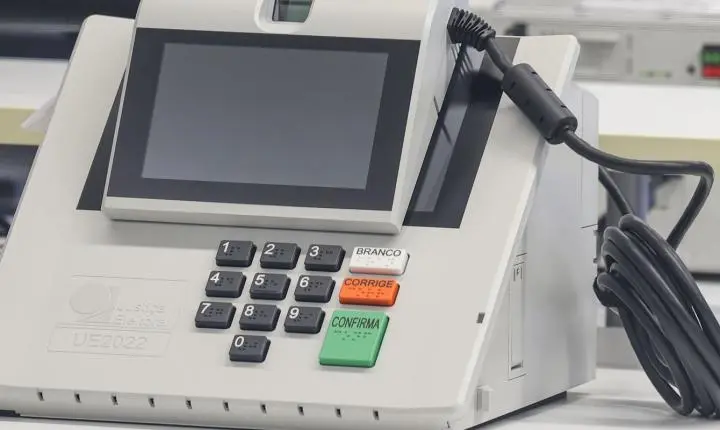 Entenda como a urna eletrônica garante a auditabilidade e segurança das eleições