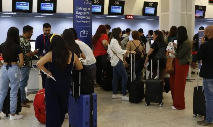 Aeroporto Santos Dumont volta a operar normalmente após interrupção de voos